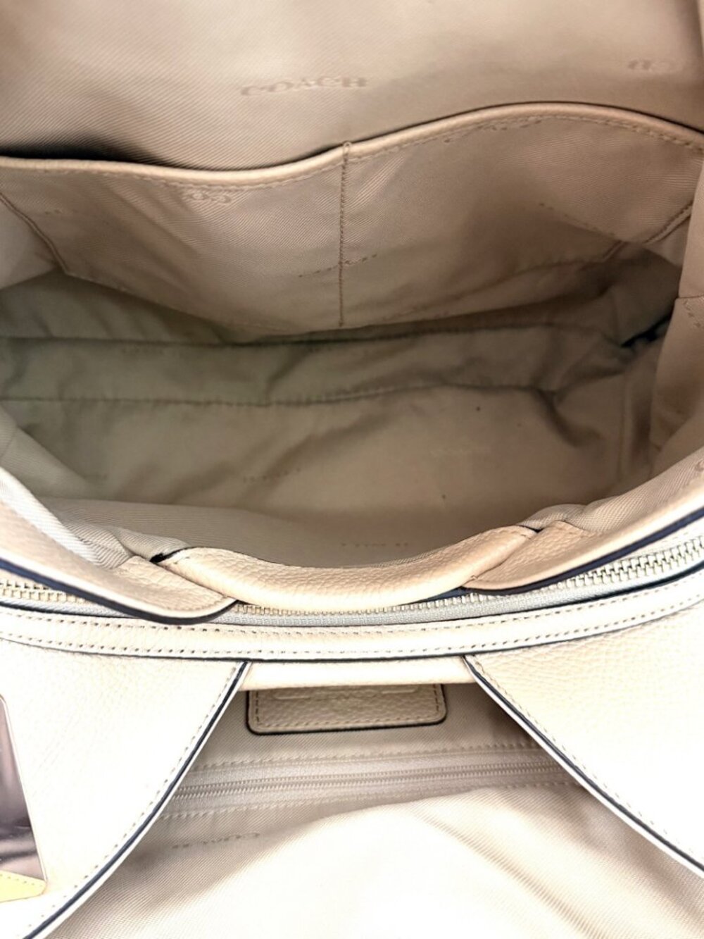 COACH Edie 31 Pebbled Leather Shoulder Bag Nude Tan 36464 - Picture 4 of 11